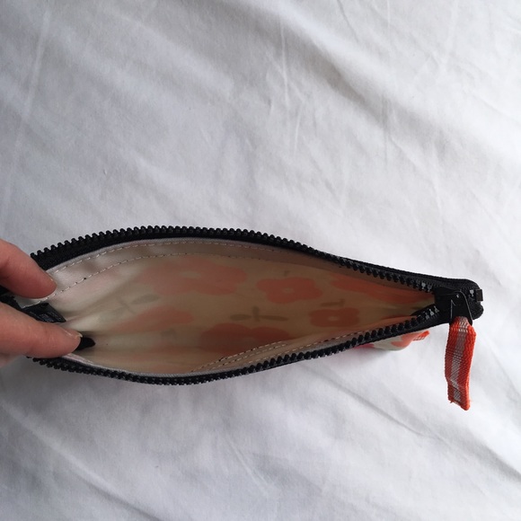 Pouch - Picture 2 of 3